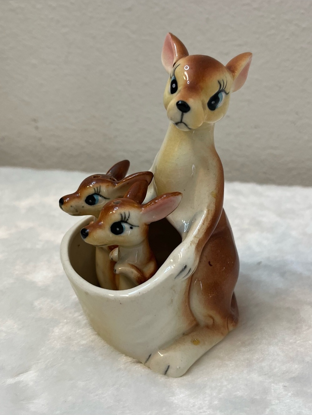 Ceramic Kangaroo & 2 Baby Joey Salt Pepper Shakers Japan Anthropomorphic